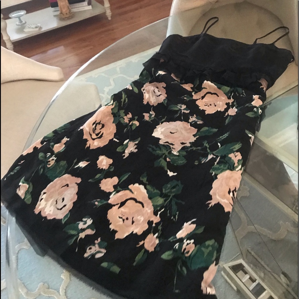 Club Monaco Brand Silk Spaghetti Strap Size 2